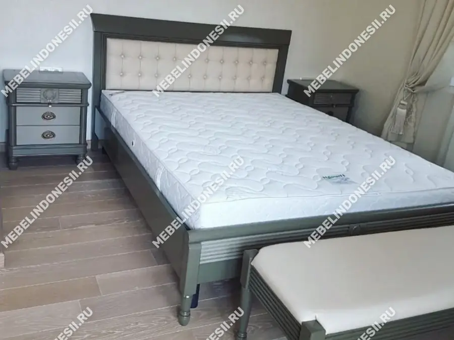 Кровать с мягким изголовьем "Мария Сильва" Орех MS144  купить в интернет магазине Мебель из массива. Звоните +7 495 961-63-63 Кровати из массива дерева